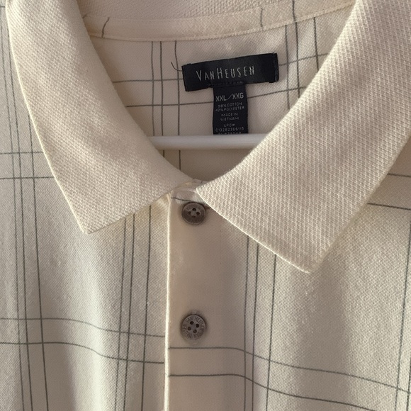 Van Heusen Polo - Picture 3 of 3